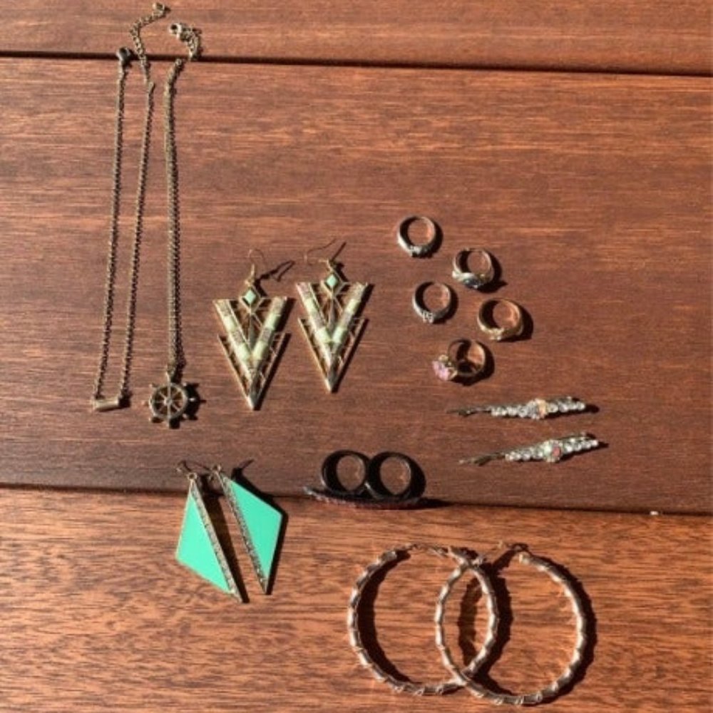 Jewelry Lot